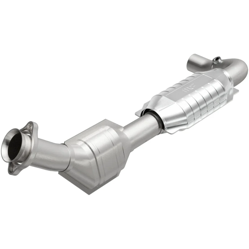 MagnaFlow Direct Fit Catalytic Converter 97-00 Ford Vans 4.2L