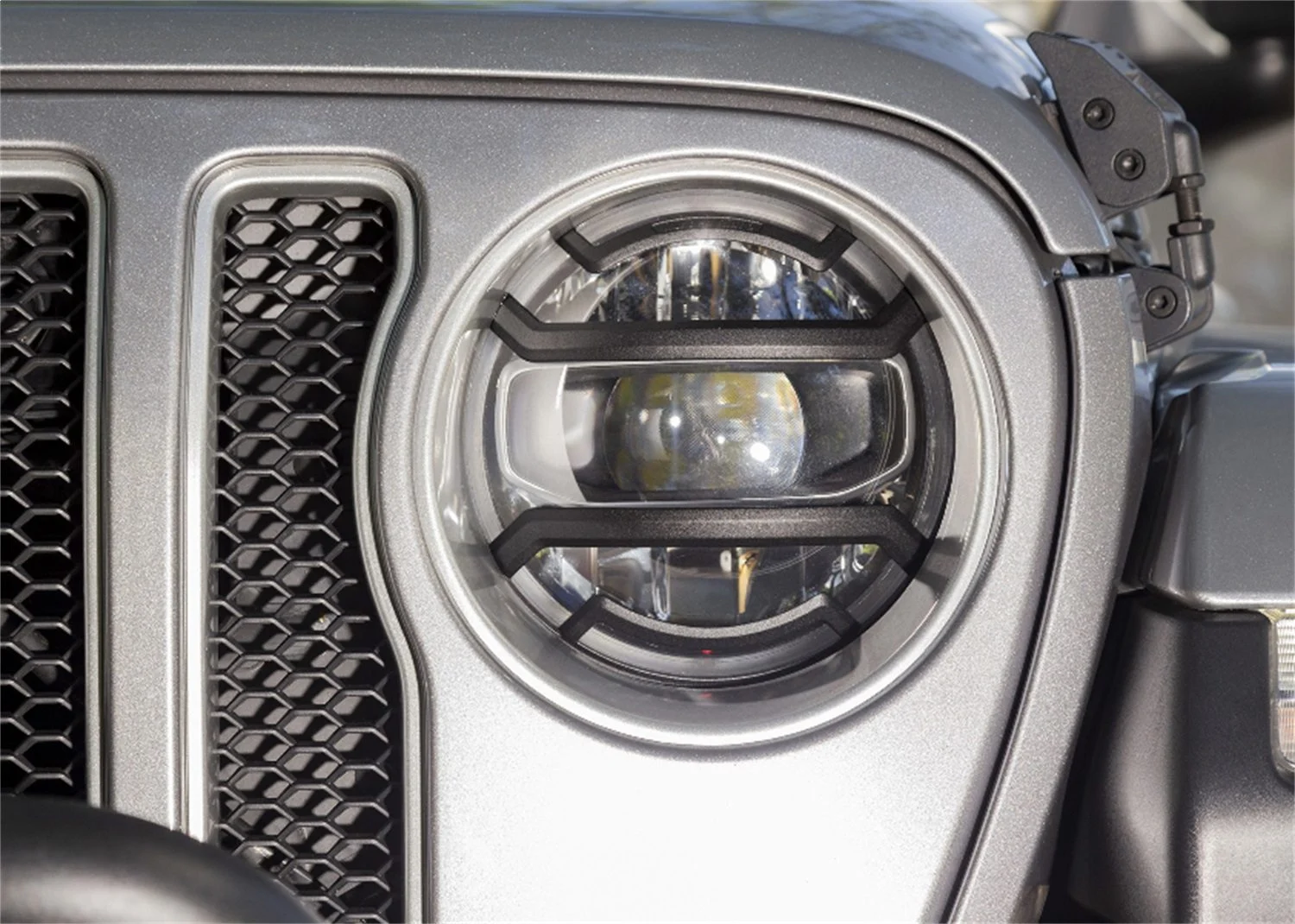 Rugged Ridge 11230.21 - 18-20 Jeep Wrangler JL / 2020 Jeep Gladiator JT Black Elite Headlight Guards Black