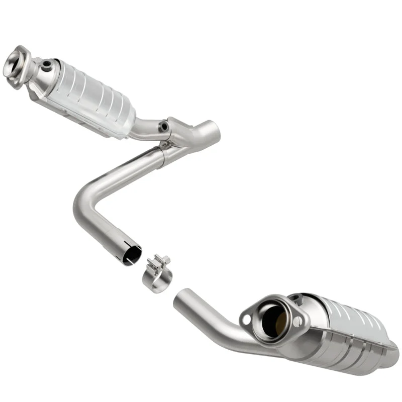 MagnaFlow Direct Fit Catalytic Converter 05-07 Dodge Durango 3.7L/4.7L