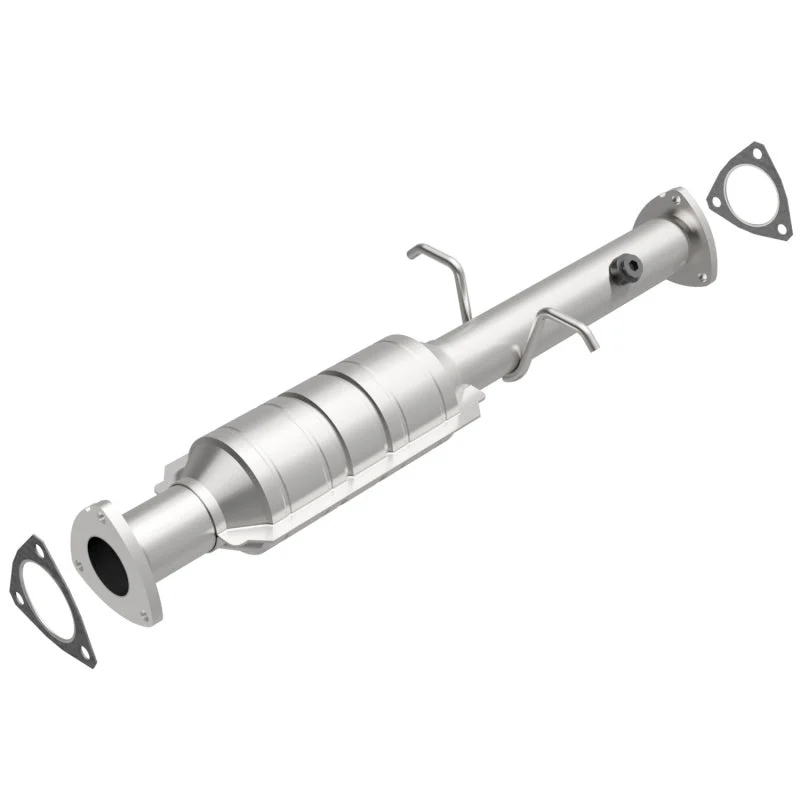 MagnaFlow Direct Fit Catalytic Converter 96-00 GM S-10/Sonoma/Homb