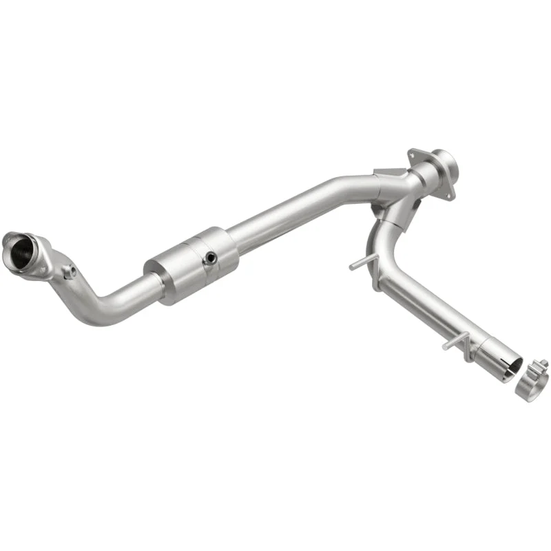 MagnaFlow Direct Fit Catalytic Converter 05-06 Lincoln Navigator 5.4L w/ 3in Main Piping