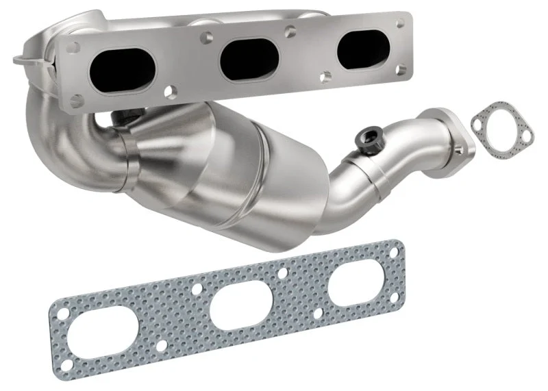 MagnaFlow Direct Fit Catalytic Converter BMW 5 99-00 Rear