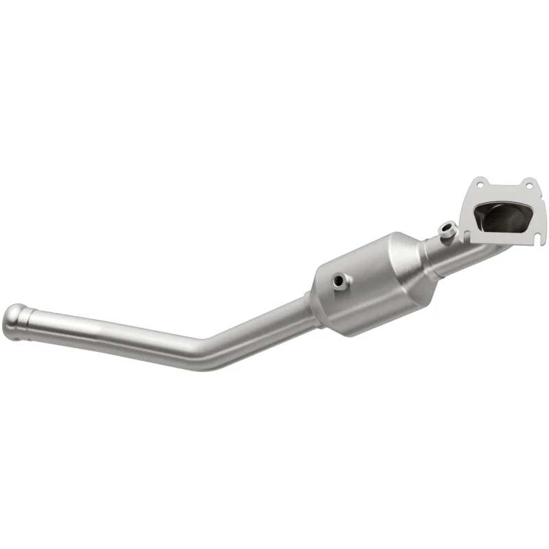 MagnaFlow 13-15 Dodge Durango V6 3.6L OEM Grade / EPA Compliant Direct-Fit Catalytic Converter