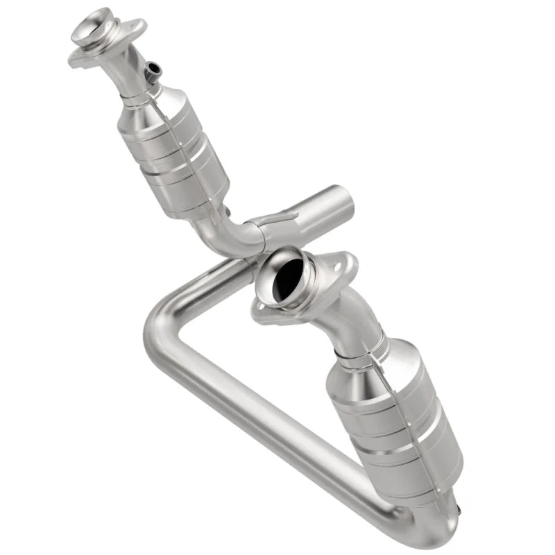 MagnaFlow Direct Fit Catalytic Converter 04 Dodge Durango 3.7L/4.7L