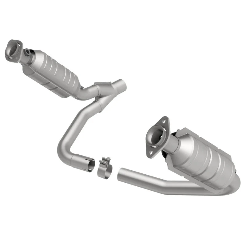 MagnaFlow Direct Fit Catalytic Conv 05-06 Dodge Dakota/2006 Mitsubishi Raider 3.7L Y-Pipe Assembly