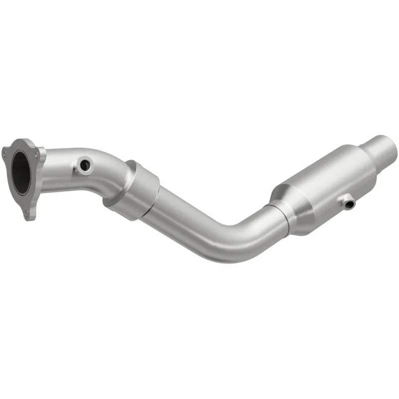 MagnaFlow Direct Fit Catalytic Converter OEM 2004-2006 Chrysler Pacifica Underbody
