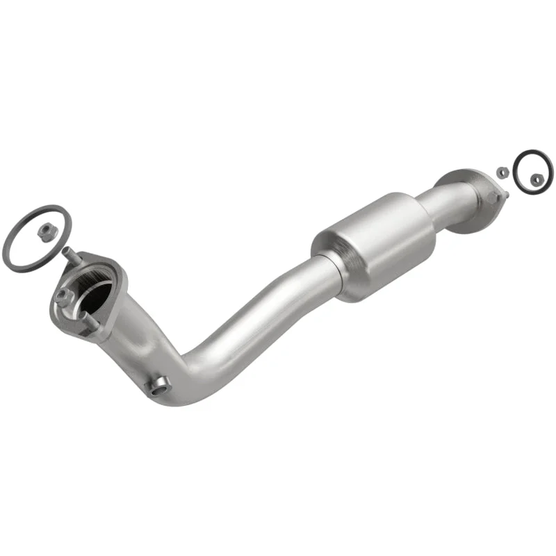 MagnaFlow Direct Fit Catalytic Converter 13-15 RAV4 2.5 Underbody