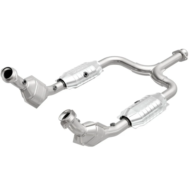 MagnaFlow Direct Fit Catalytic Converter 99/01-03 Ford Mustang 3.8L