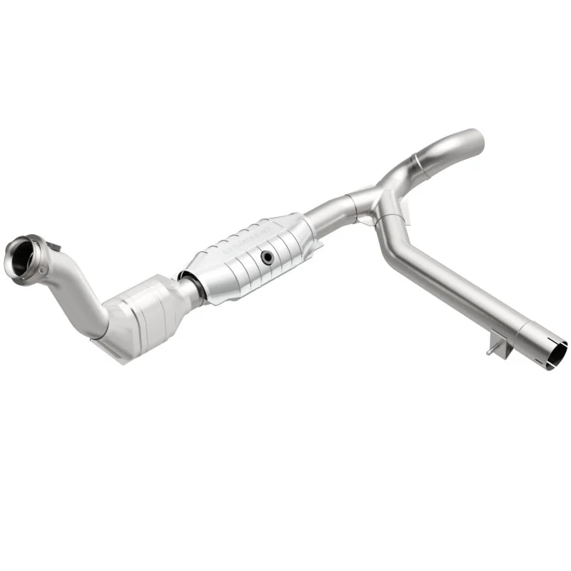 MagnaFlow Direct Fit Catalytic Converter 99-00 Ford Exped 4.6L