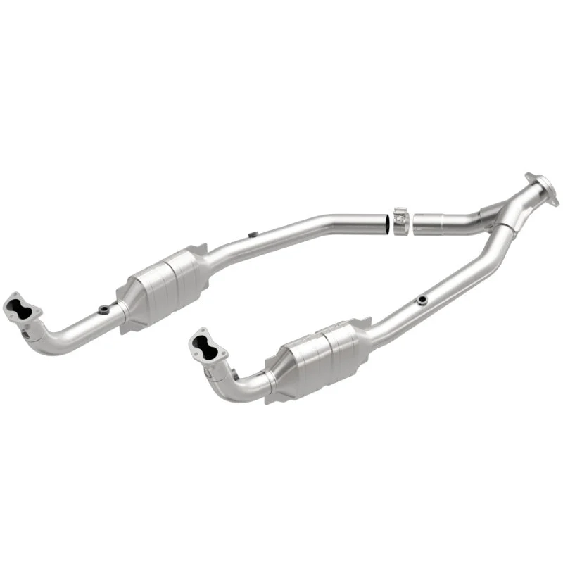 MagnaFlow Direct Fit Catalytic Converter 99-04 LR Discovery V8 OEM