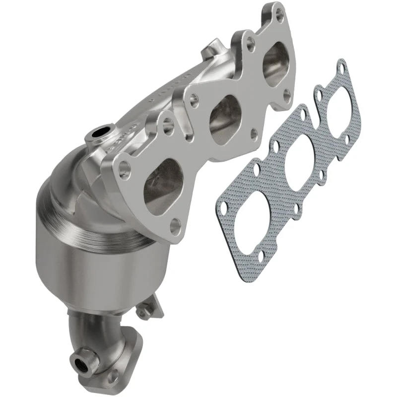 MagnaFlow Direct Fit Catalytic Converter 13-14 Santa Fe 3.3L Manifold
