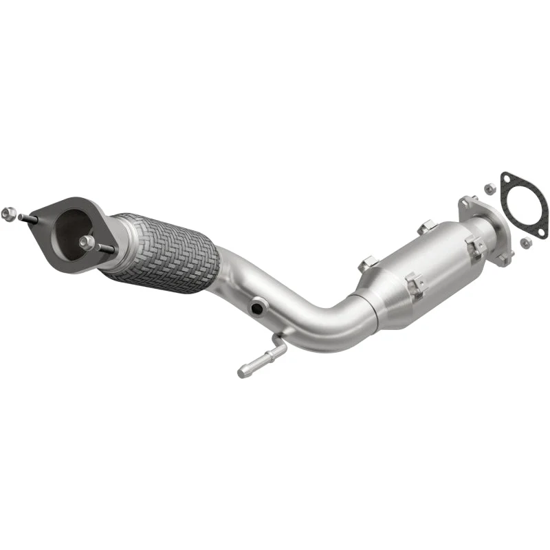 MagnaFlow 17-20 Nissan Rogue Sport Rear Underbody 2L Direct Fit Converter