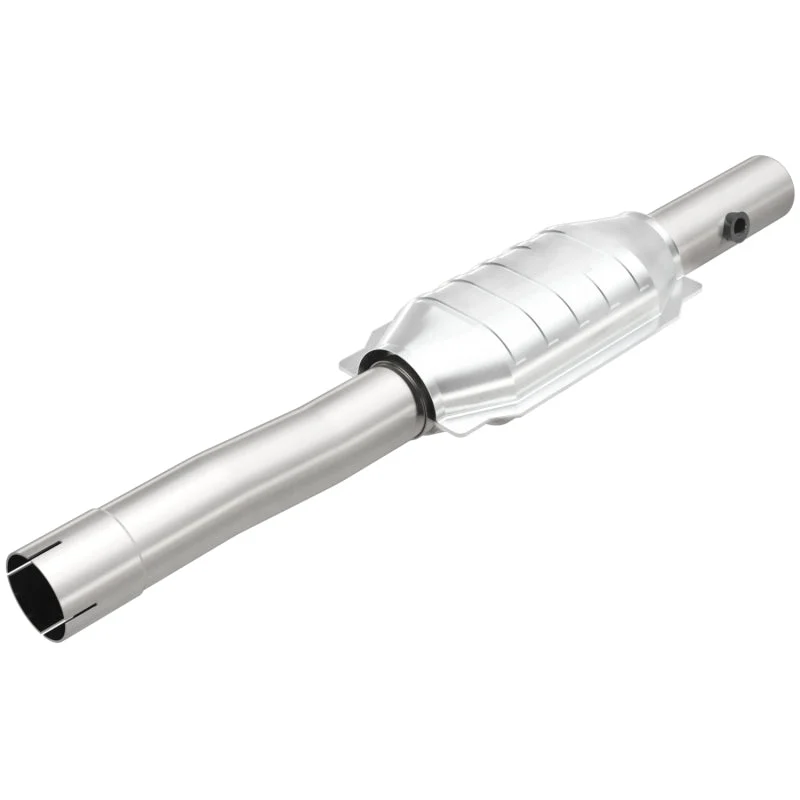 MagnaFlow Direct Fit Catalytic Converter 01-04 Jeep G/C 4.0L