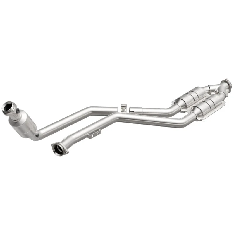 MagnaFlow Direct Fit Catalytic Converter 99-00 Mercedes CLK320 3.2L